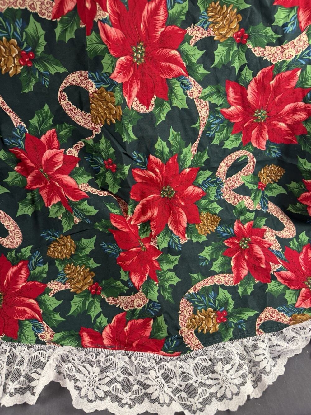 Homemade Oval fabric Christmas Tablecloth Poinsettias Holly Lace 78"x60"